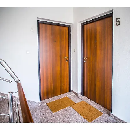 Olive Tree Апартаменти Спліт